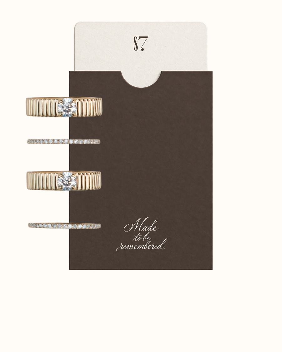 THE GIFT CARD