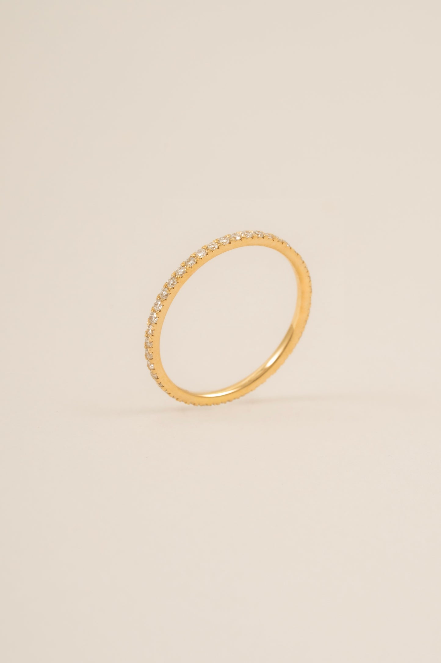 Petite Pavé Band