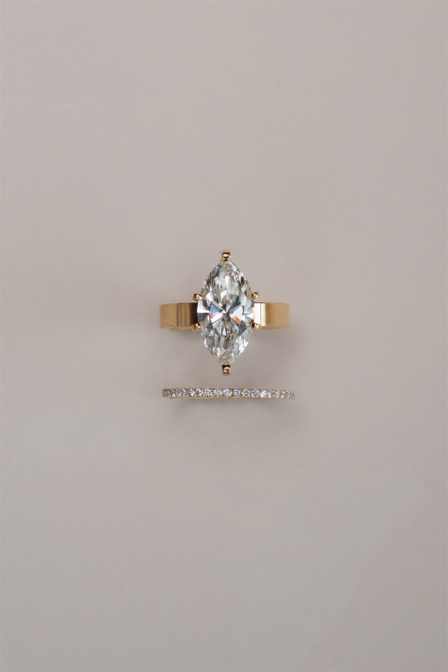 Petite Pavé Band